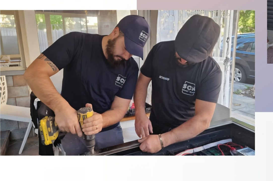 Team SCH al lavoro sull'installazione